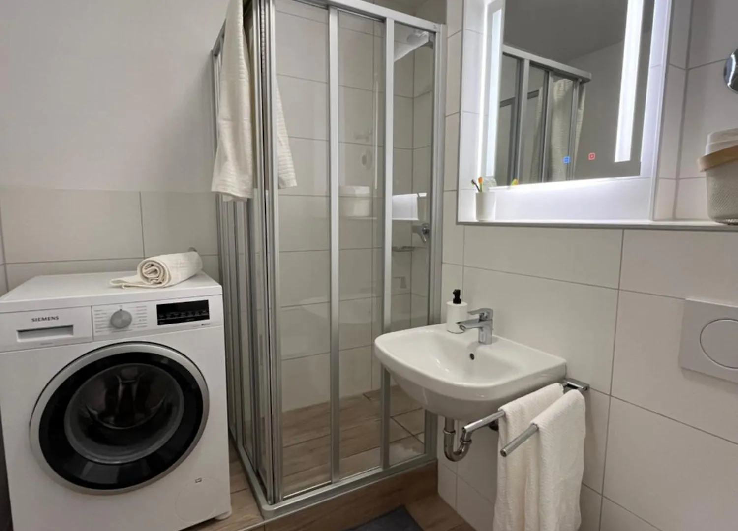 Ferienwohnung Modern Studio With Garden Near Isar River, München Apartment